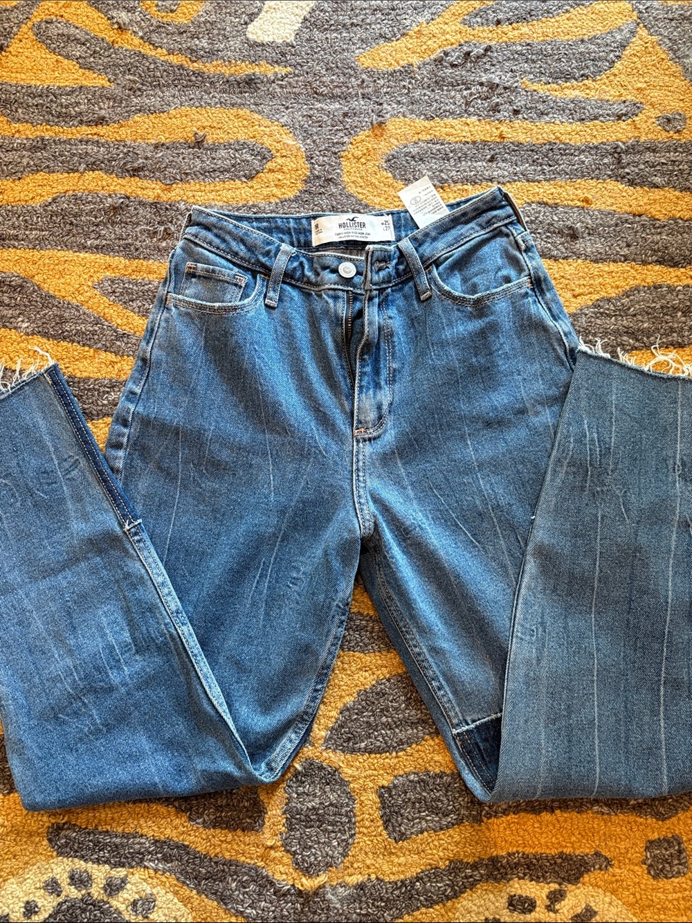 Hollister Straight Leg Jeans in Medium Blue Denim